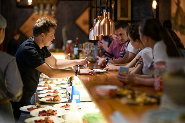 restoran-dlya-provedeniya-yubileya-v-ufe restoran-dlya-provedeniya-yubileya-v-ufe